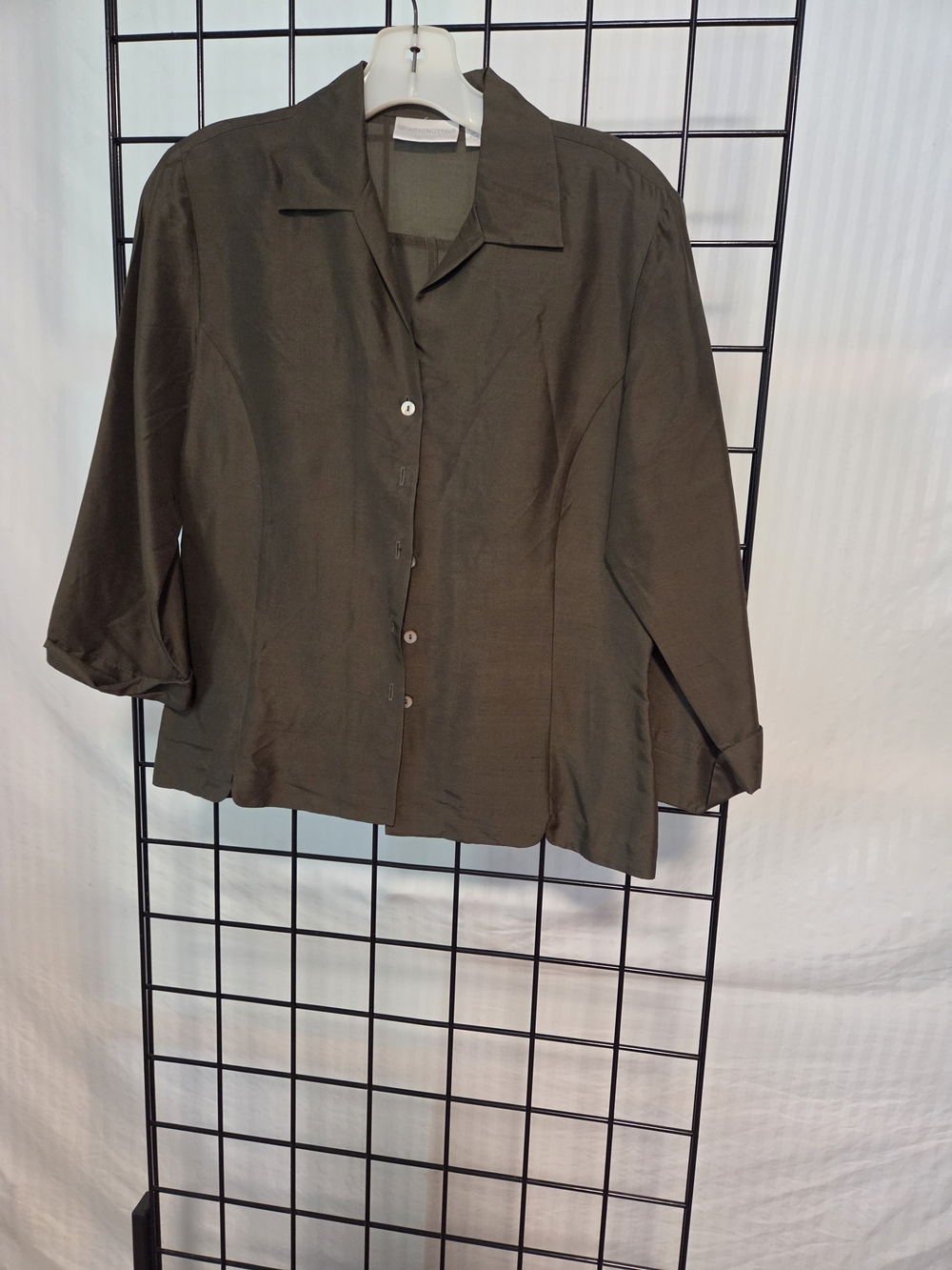 Worthington Olive Green Button-Front Blouse